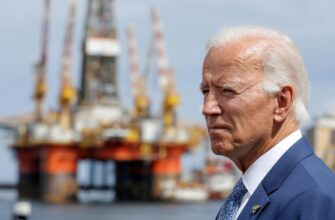 EU Moves to Ban Russian Oil by 2028 with U.S. Support