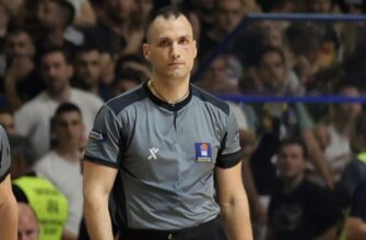 Serbian referee Uroš Nikolić